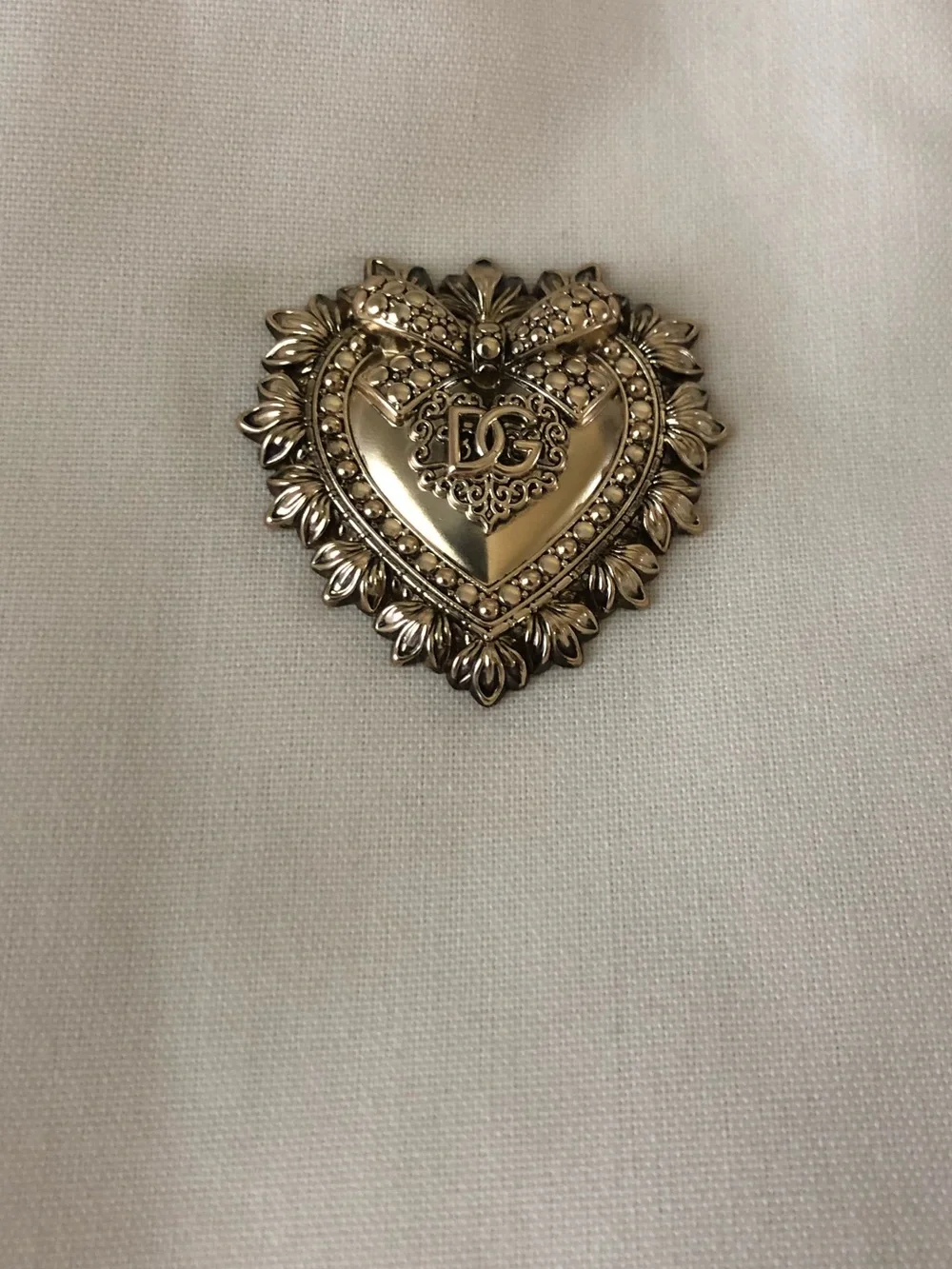Dolce & Gabbana Devotion Cream Tote with Gold Heart Medallion | NWOT - Picture 3 of 6
